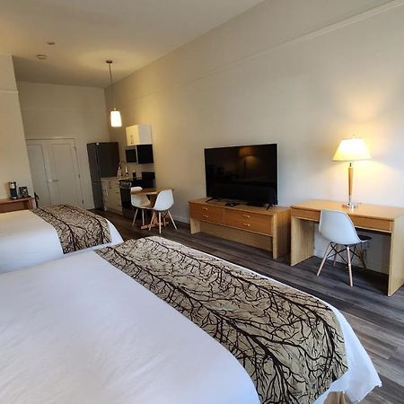 The Cedars Inn Hotel & Convention Centre Gibsons Ngoại thất bức ảnh