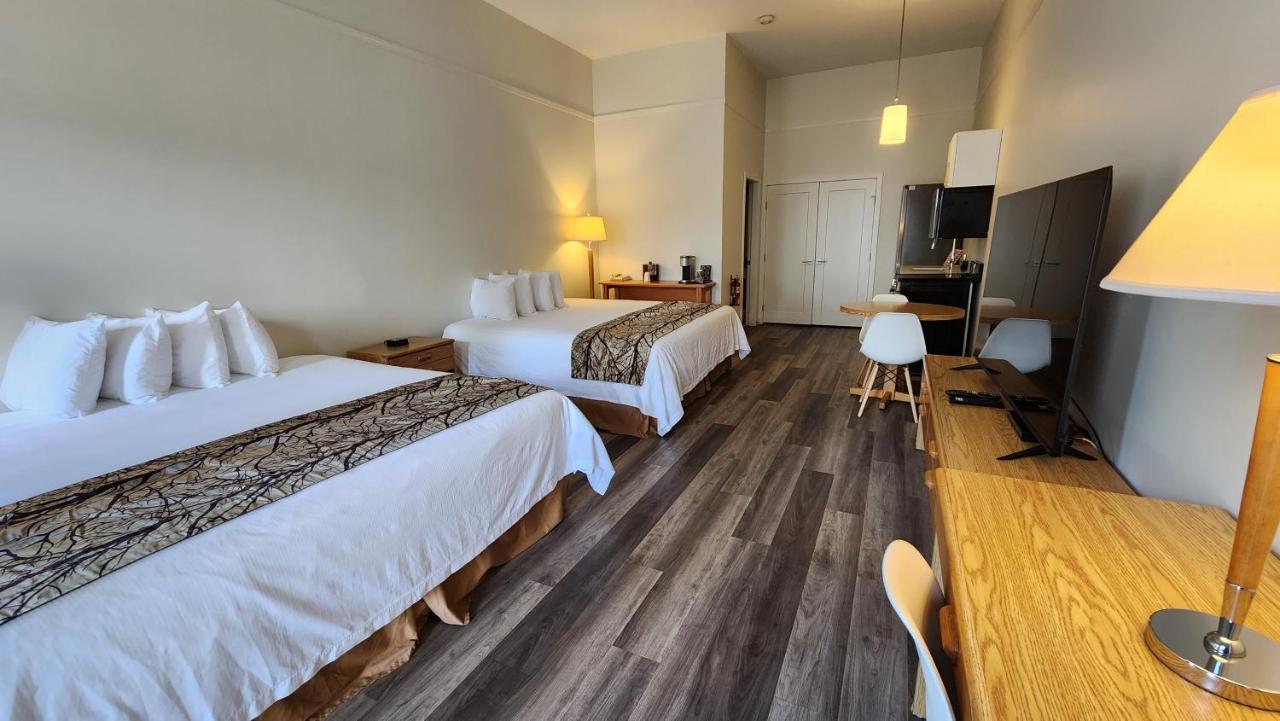 The Cedars Inn Hotel & Convention Centre Gibsons Ngoại thất bức ảnh