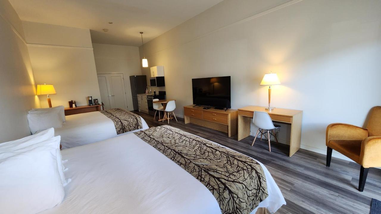 The Cedars Inn Hotel & Convention Centre Gibsons Ngoại thất bức ảnh
