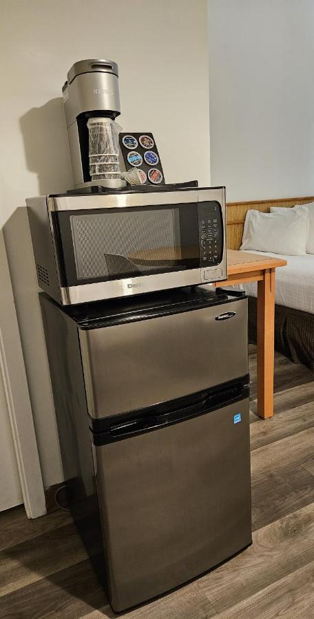 The Cedars Inn Hotel & Convention Centre Gibsons Ngoại thất bức ảnh