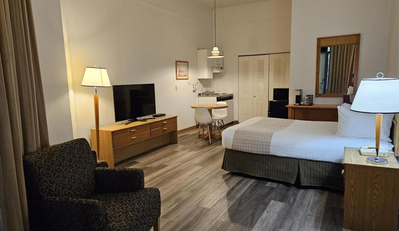 The Cedars Inn Hotel & Convention Centre Gibsons Ngoại thất bức ảnh
