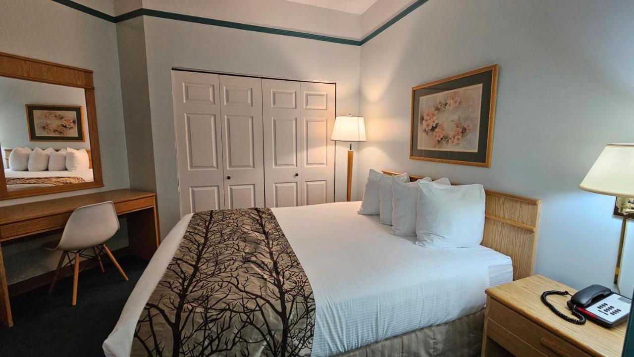The Cedars Inn Hotel & Convention Centre Gibsons Ngoại thất bức ảnh