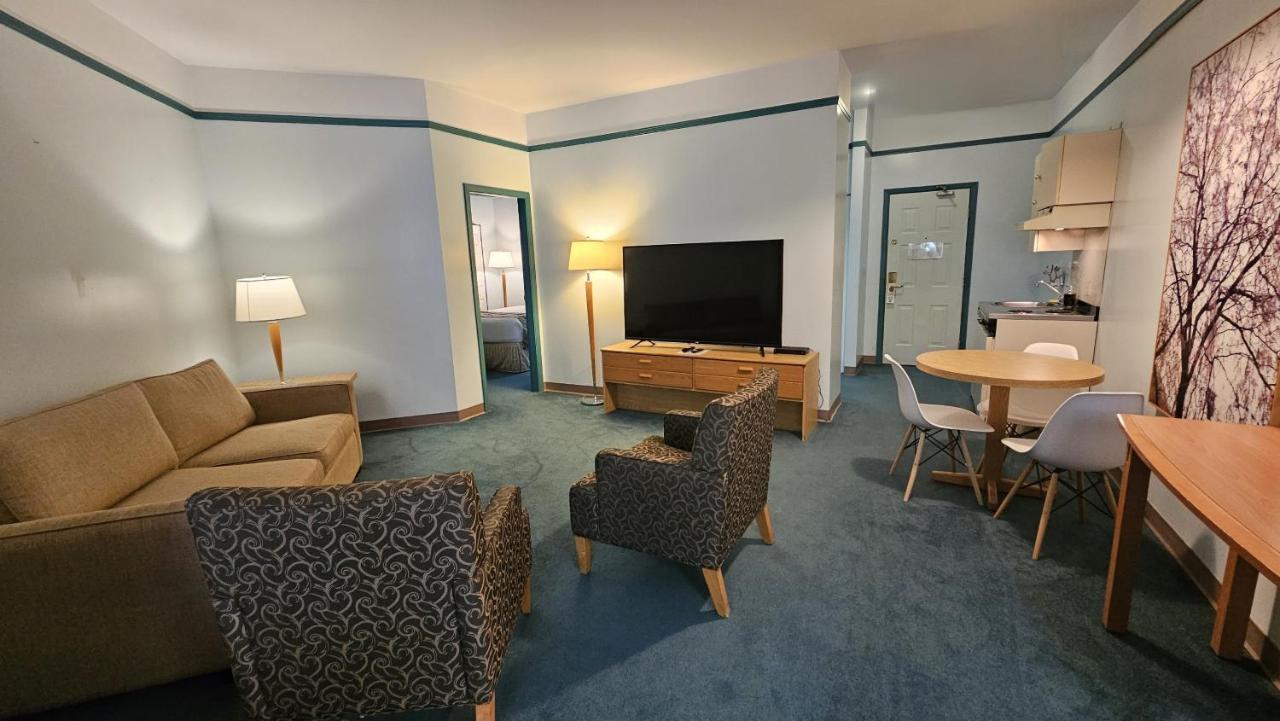 The Cedars Inn Hotel & Convention Centre Gibsons Ngoại thất bức ảnh
