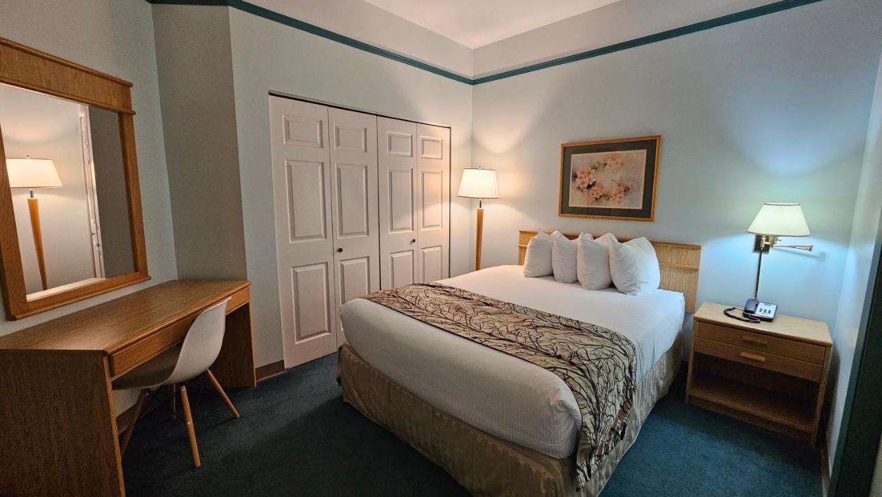 The Cedars Inn Hotel & Convention Centre Gibsons Ngoại thất bức ảnh